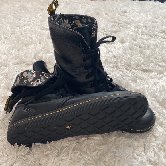 Dr Martens with floral fold over - Picture 5 of 5